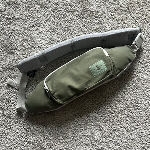 Humble-bee nursing travel bag/pillow